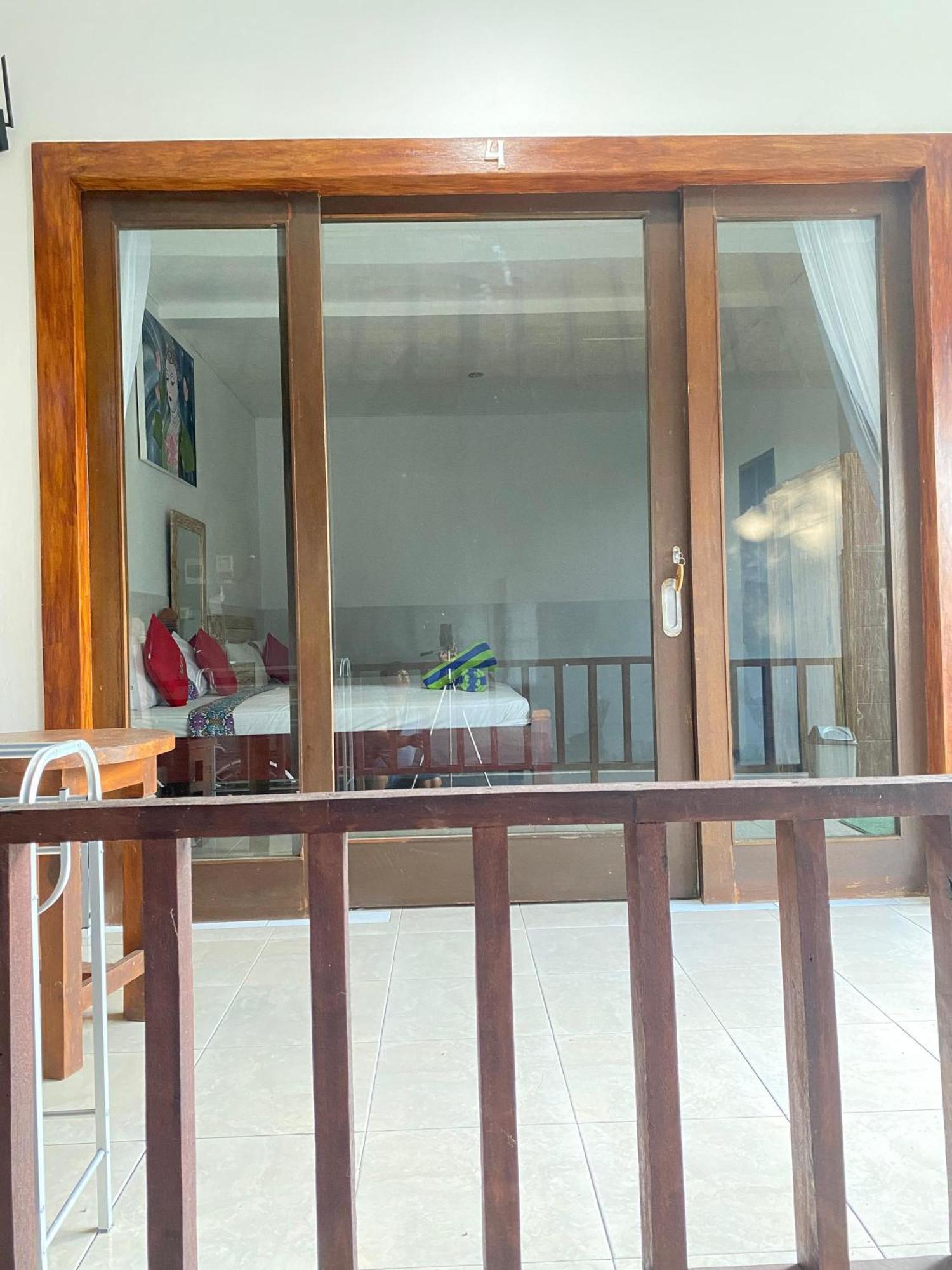 COCONUT BEACH BUNGALOWS&WARUNG Exst Teman-Teman 2 garden view Amed Exterior foto